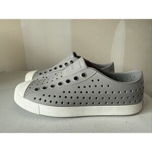 Native Womens Jefferson Slip On Gray Size 8 shoe. Waterproof. Beach. Vacation.